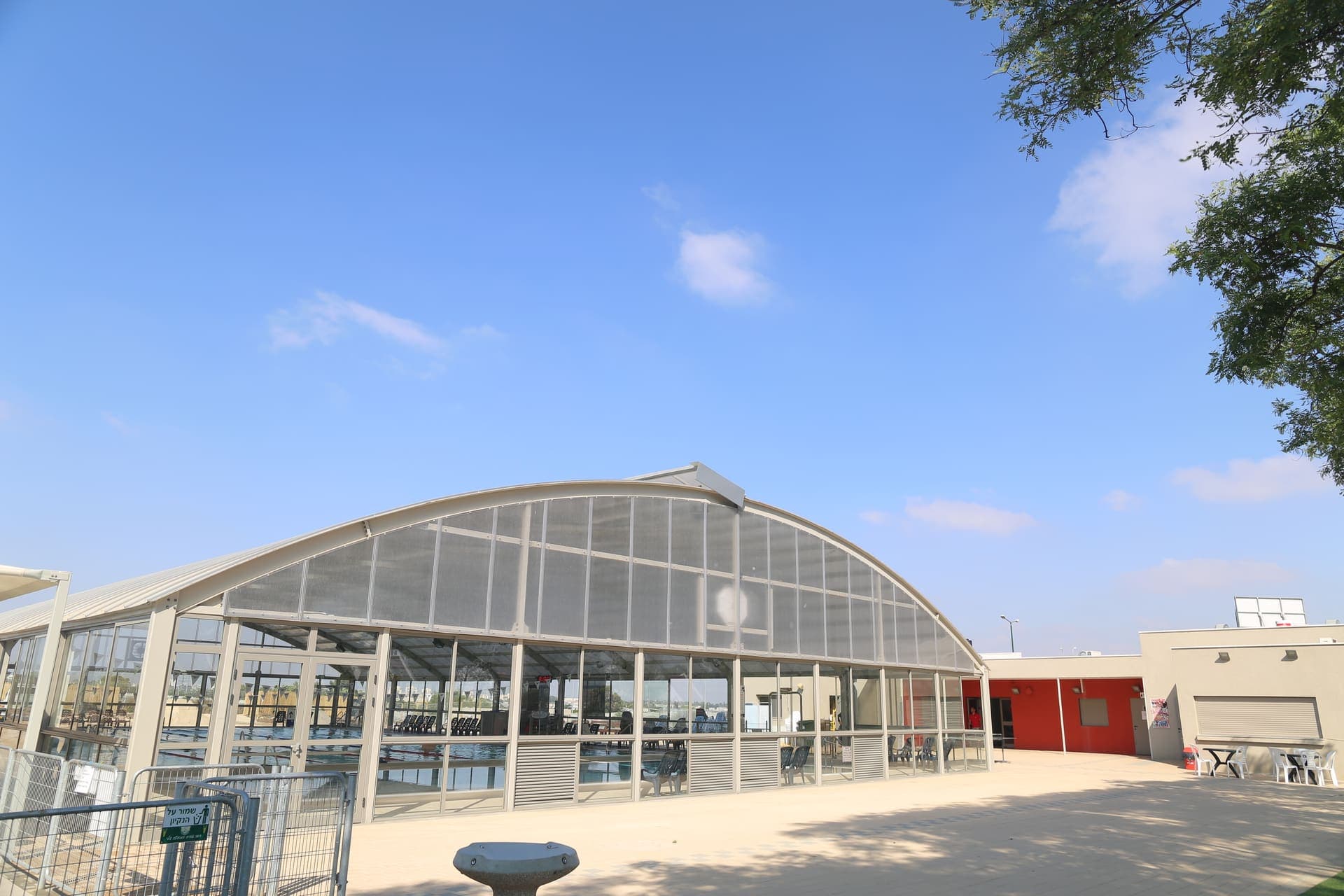 קירוי הבריכה העירונית בערוגות — 5