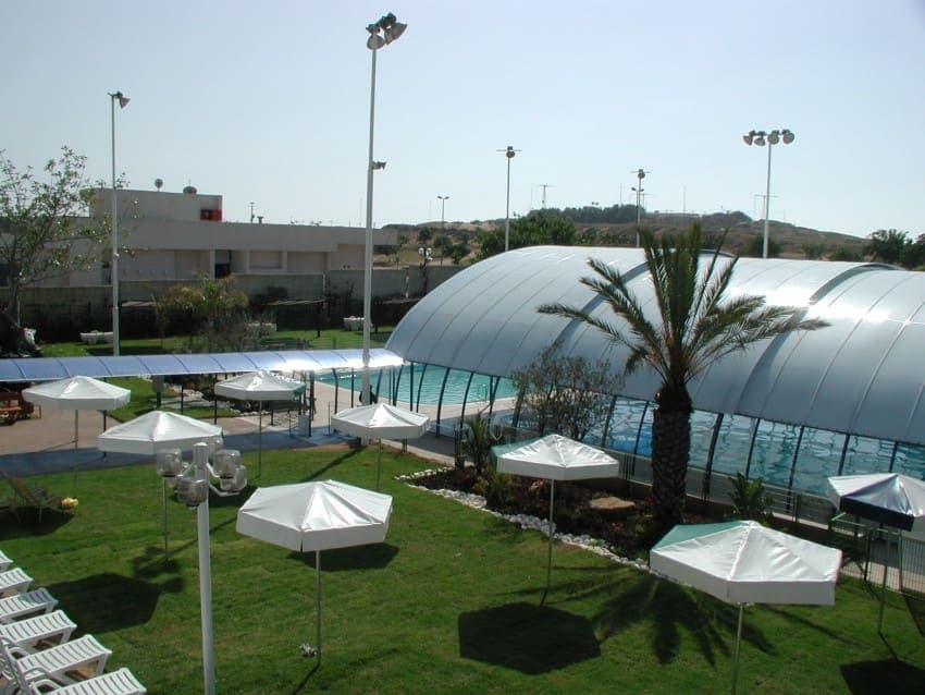 Azorei Hen Pool Roofing Renovation — 4