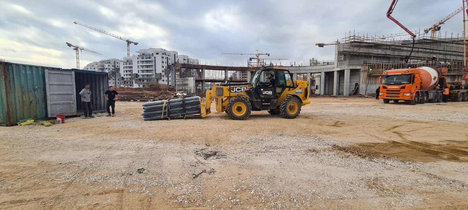 גג בקונסטרוקציה מרחבית, בני ברק — 4