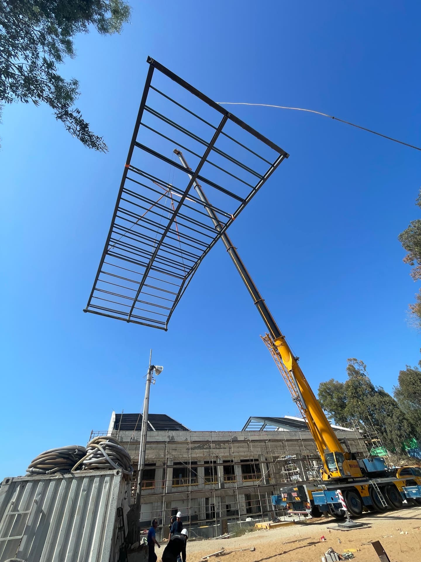 Even Yehuda Motorized Enclosure — 5